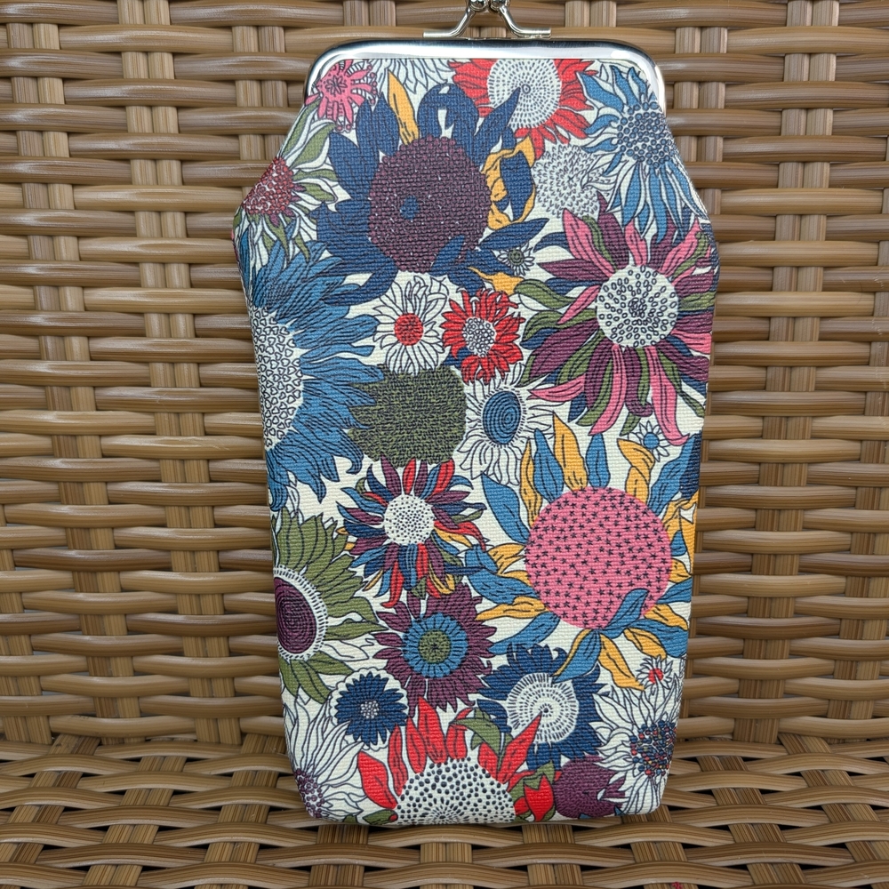 Gigi Hill The Jackie Floral Faux Leather Sunglass Case Kiss Lock Closure - Picture 4 of 15